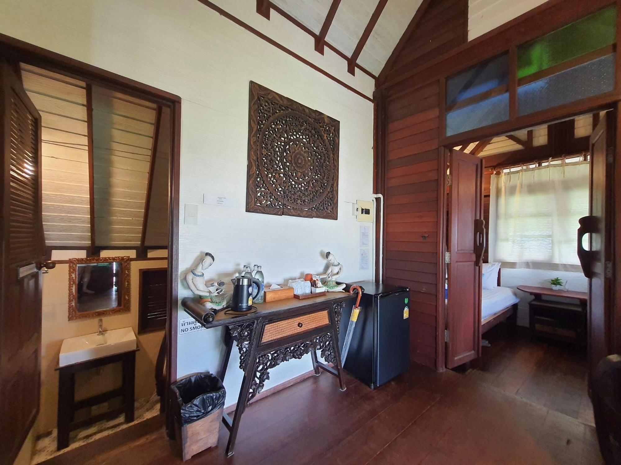 Baan Thong Ching Resort Khanom Bagian luar foto